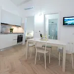 Estia Apartment *
